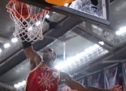 开云下载-篮球名将在篮球场上展现神勇的简单介绍