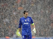 开云APP-诺里斯点燃赛场，梅赛德斯绝杀迈凯伦，一场改写历史的终极对决