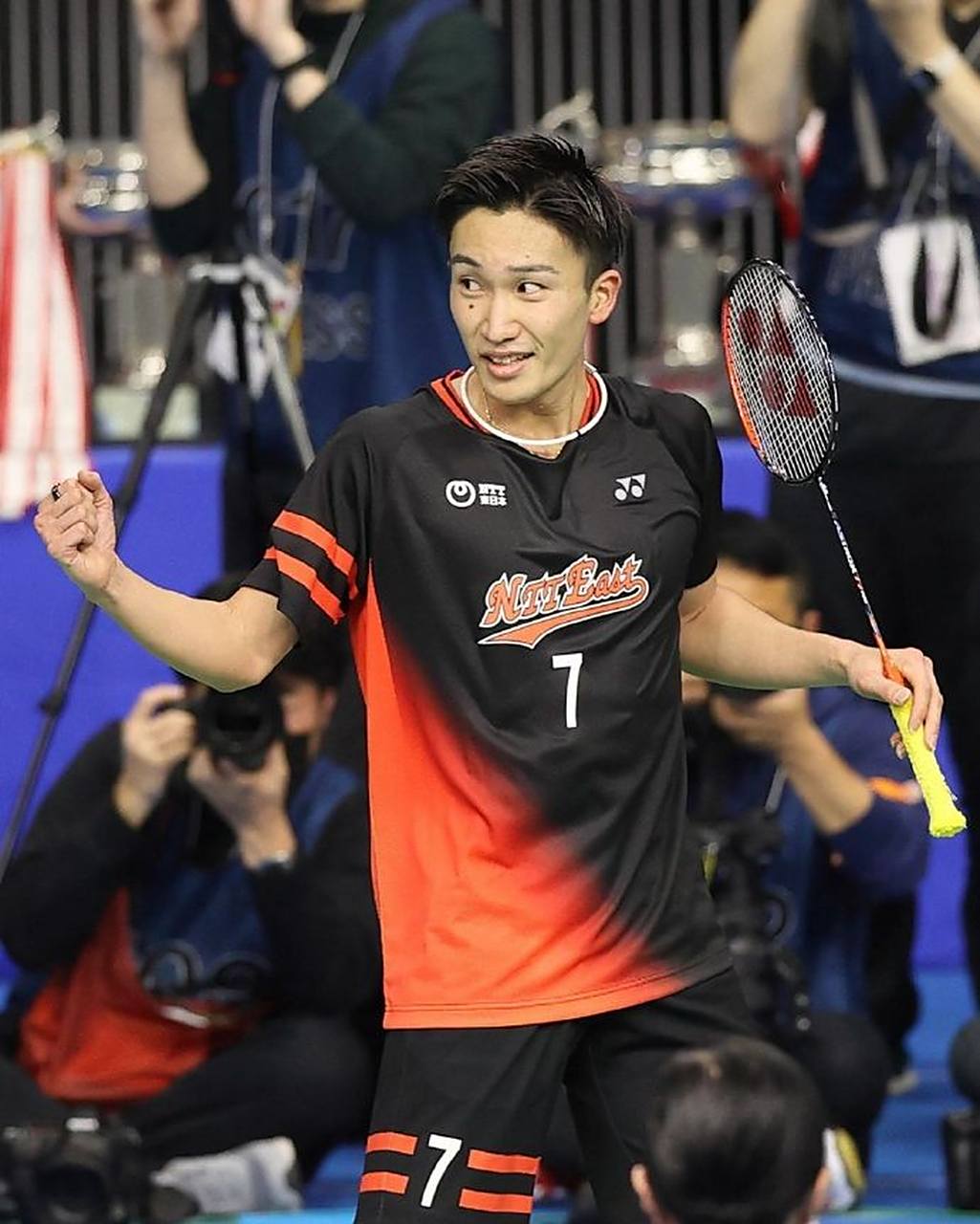 印度羽毛球队翻盘中国羽毛球队，桃田贤斗制霸全场的简单介绍