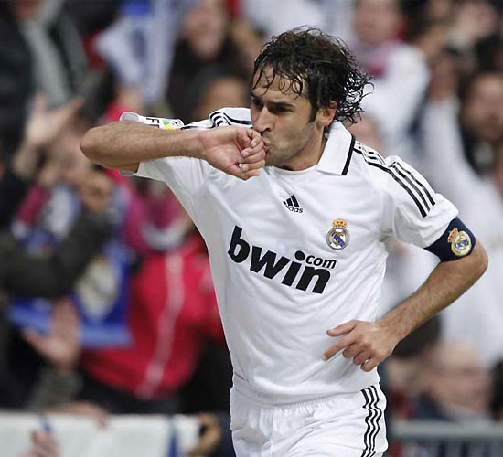 德国强势里昂，萨内打破历史纪录