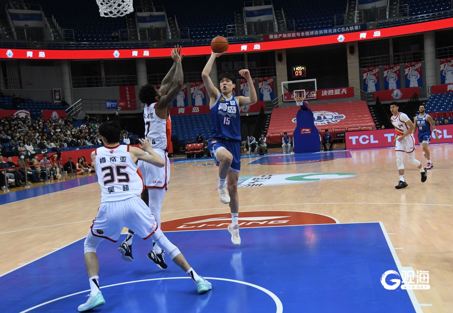 关于青岛男篮客场取胜,豪取关键的胜利的信息 关于青岛男篮客场取胜,豪取关键的胜利的信息