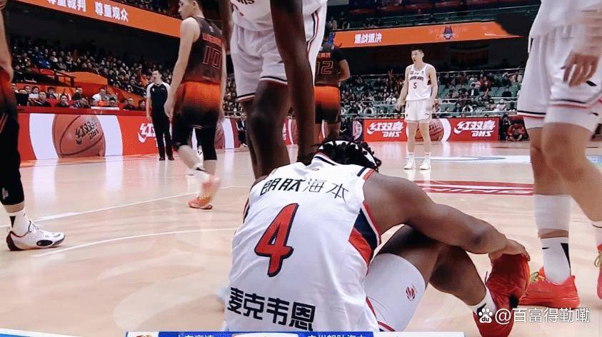 广东龙狮斗志山东，全队团结一致勇往直前