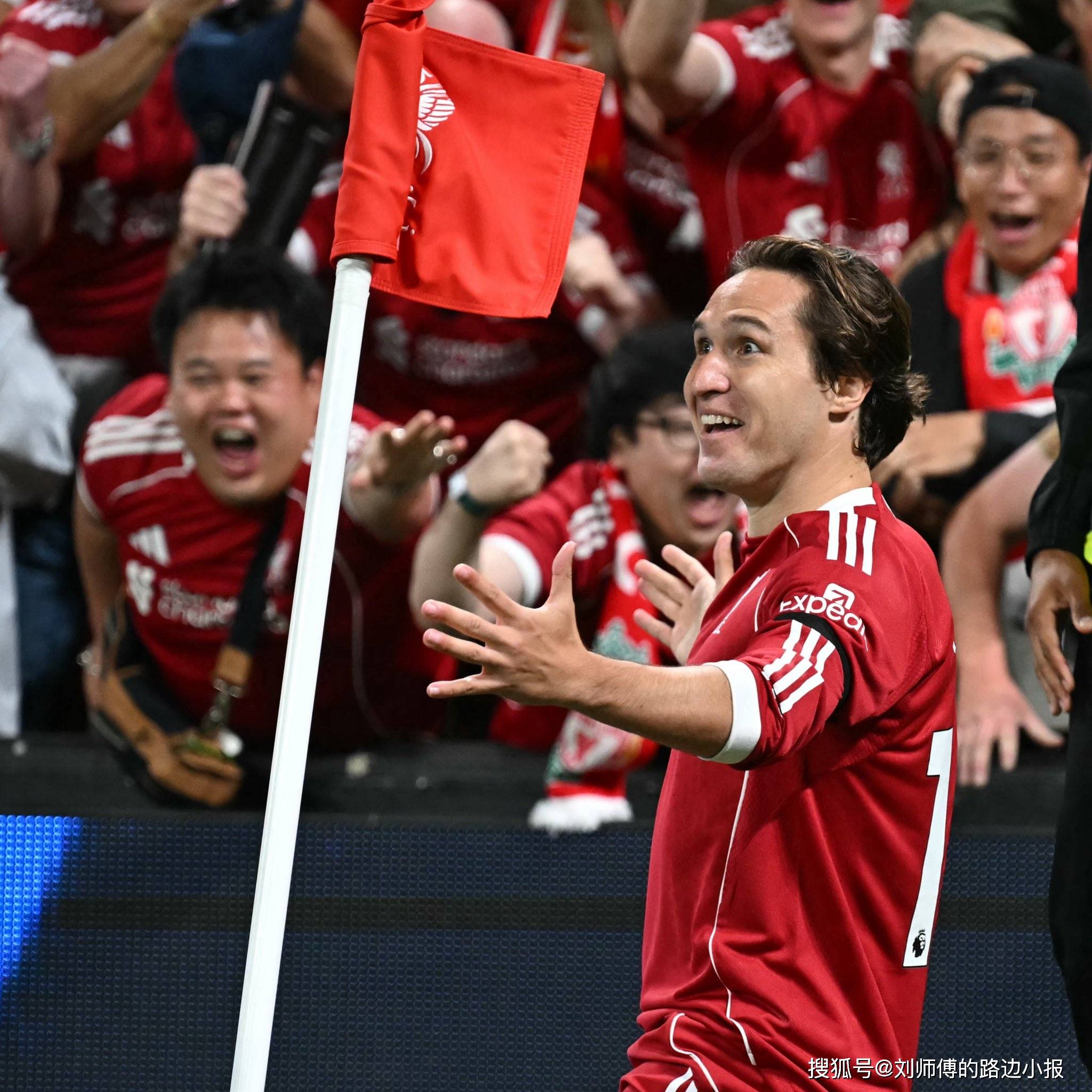 客场作战的沃尔夫斯堡签下重磅外援的简单介绍