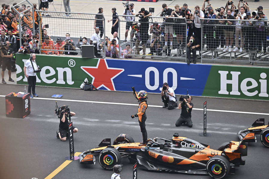 梅赛德斯逆转迈凯伦，皮亚斯特里带队取胜的简单介绍