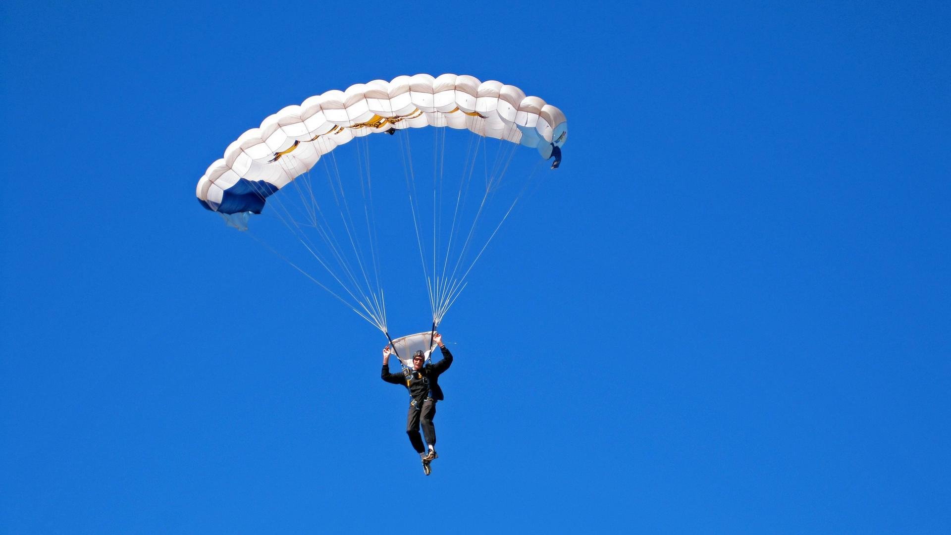 绝境重生，伦纳德率上海队上演惊天逆转，击碎广州队胜利曙光